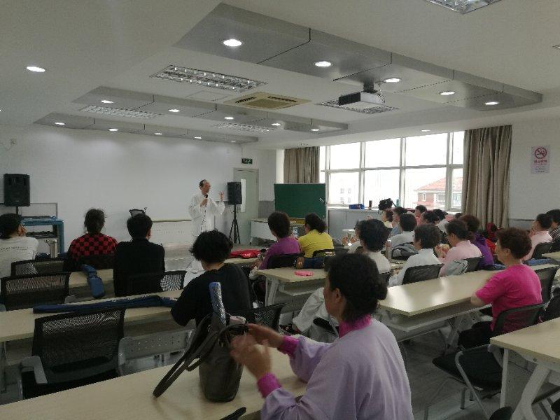 上海市社區(qū)<a href=http://m.taijiali.cn target=_blank class=infotextkey>健身</a>俱樂部