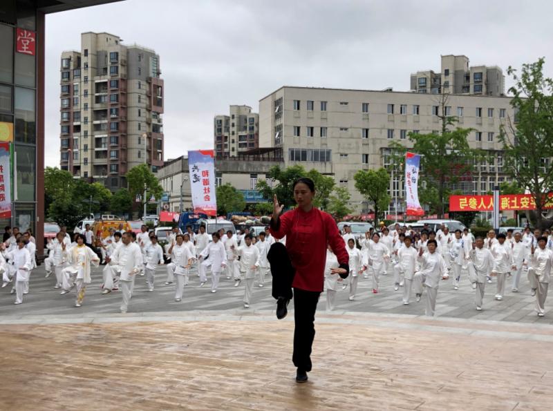 上海市社區(qū)<a href=http://m.taijiali.cn target=_blank class=infotextkey>健身</a>俱樂部 上海市社區(qū)<a href=http://m.taijiali.cn target=_blank class=infotextkey>健身</a>俱樂部