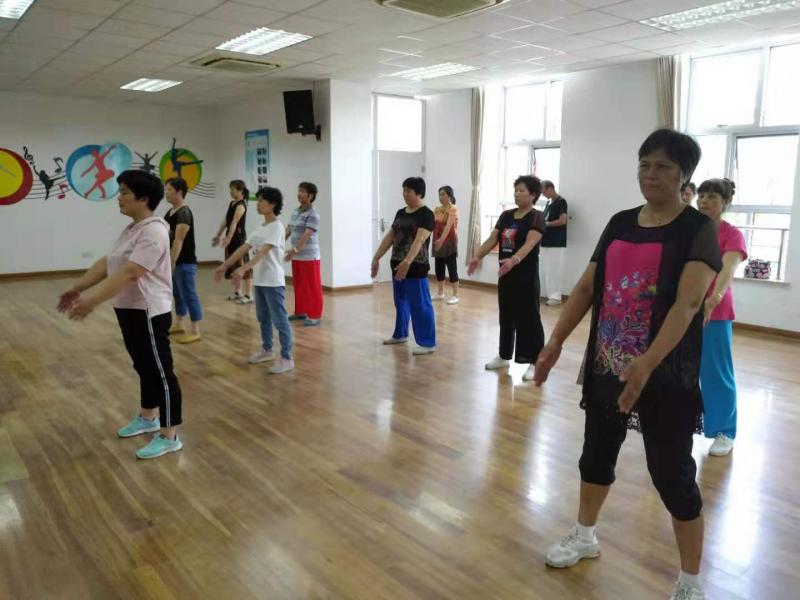 上海市社區(qū)<a href=http://m.taijiali.cn target=_blank class=infotextkey>健身</a>俱樂(lè)部