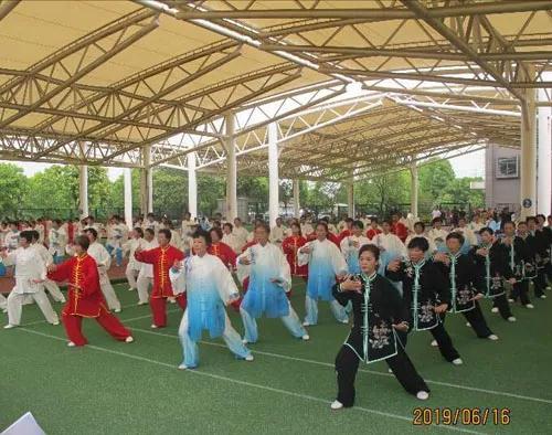 上海市社區(qū)<a href=http://m.taijiali.cn target=_blank class=infotextkey>健身</a>俱樂部