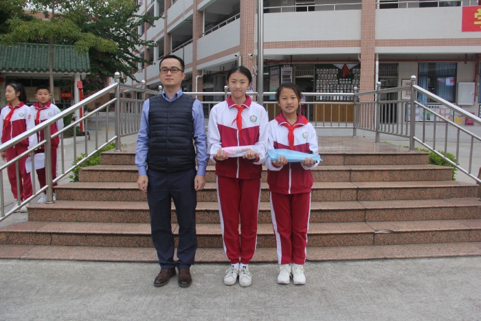 開(kāi)發(fā)區(qū)第一小學(xué)：公益捐贈(zèng)，情暖校園