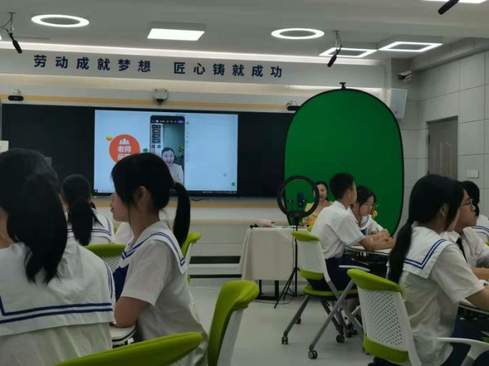 中山市教研室到沙溪理工聽課調(diào)研，指導(dǎo)教學(xué)改革