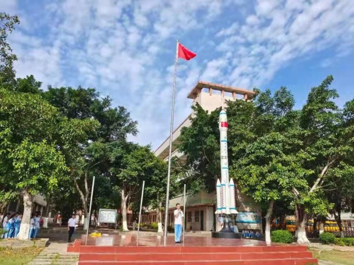 晚舟歸航，為強(qiáng)大的祖國(guó)點(diǎn)贊