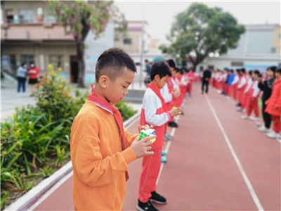 感受數(shù)學魅力，玩轉(zhuǎn)數(shù)學游戲