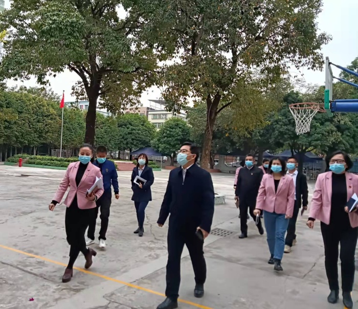 百年大計，教育為本