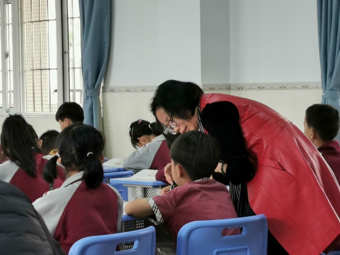 因勢(shì)利導(dǎo)，順學(xué)而教