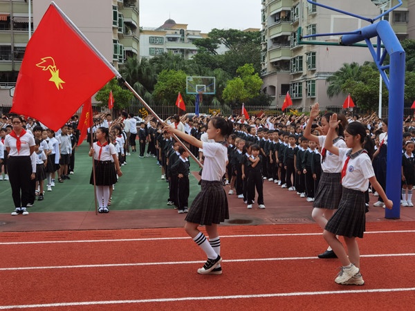 “紅領(lǐng)巾心向黨 爭做新時(shí)代好隊(duì)員”
