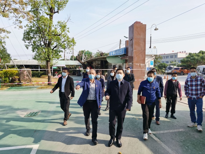 坦洲鎮(zhèn)黨委書記張義強周末調(diào)研第三初級中學