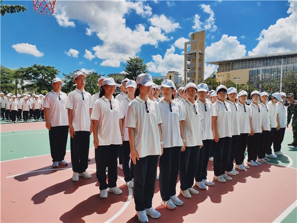 中山一中2021級（高一）軍訓(xùn)圓滿結(jié)束：不負(fù)時代 強國有我