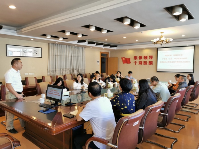 “新強師工程”廣東省“三區(qū)”中小學骨干教師到市欖中跟崗學習
