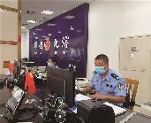 戶政窗口“老黃?！?暖心服務(wù)解民憂