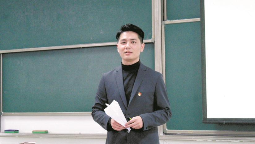 從小學(xué)到大學(xué)，哪個(gè)階段的老師更輕松，答案和大多數(shù)人想的并不同