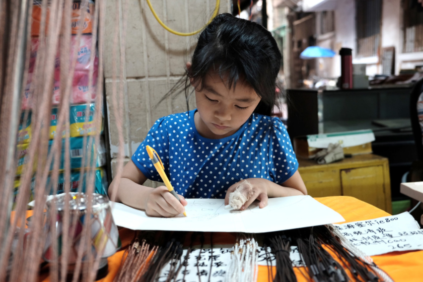 9歲小學(xué)生因“特殊體質(zhì)”火了，一做數(shù)學(xué)題就過敏，醫(yī)生解釋亮了