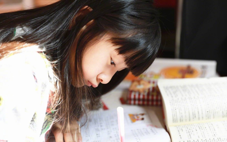 小學(xué)生滿分作文走紅，句句不提愛、句句都有愛，老師看后倍受感動
