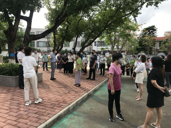 森林平嵐：花開疫散復課在即，家長代表吃“定心丸”