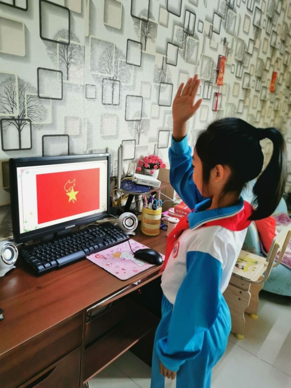 陽光雍小：致敬疫情下的逆行者，爭做新時代少年先鋒