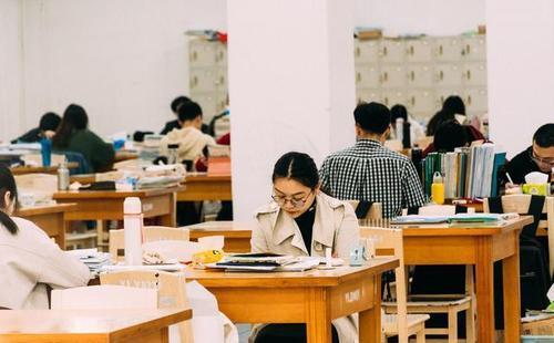 比英語四六級“含金量”高的證書，學生早考早受益，你考了嗎