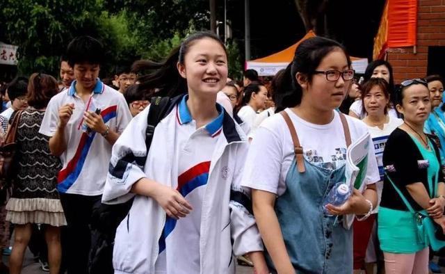 江蘇考生被北京大學錄取，父母發(fā)朋友圈慶賀，等來的卻是心寒
