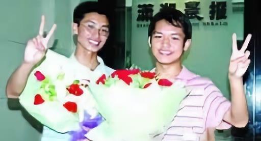 他是湖南高考狀元，考上北京師范大學(xué)卻不去，復(fù)讀一年中了狀元