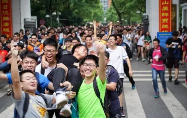天津市教委最新通知，“高考移民”被徹底限制，有些家長已經(jīng)慌了