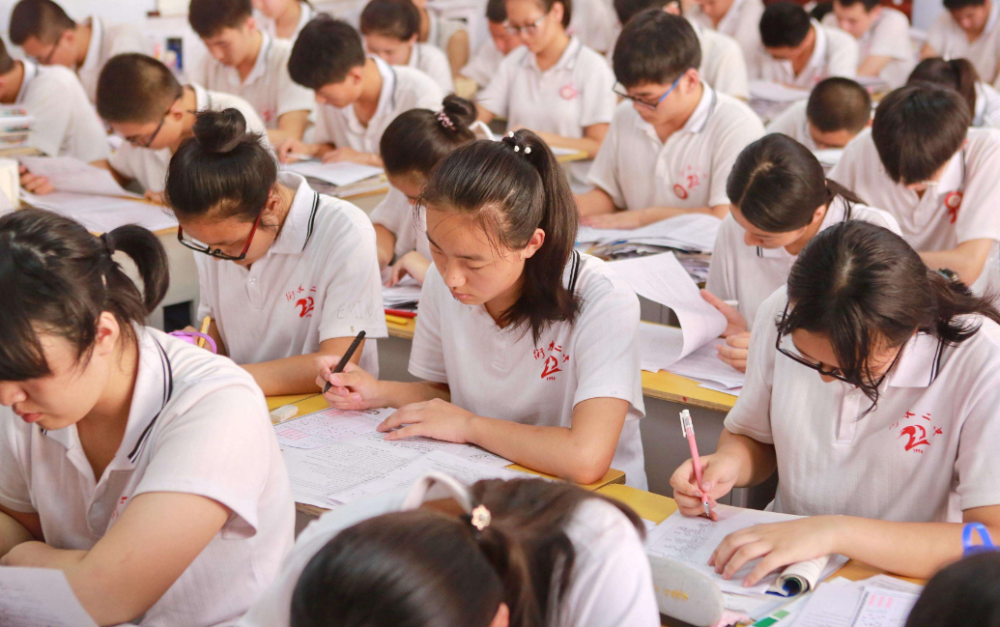 高考459分的“尷尬”，高不成低不就，學生報考成為大難題