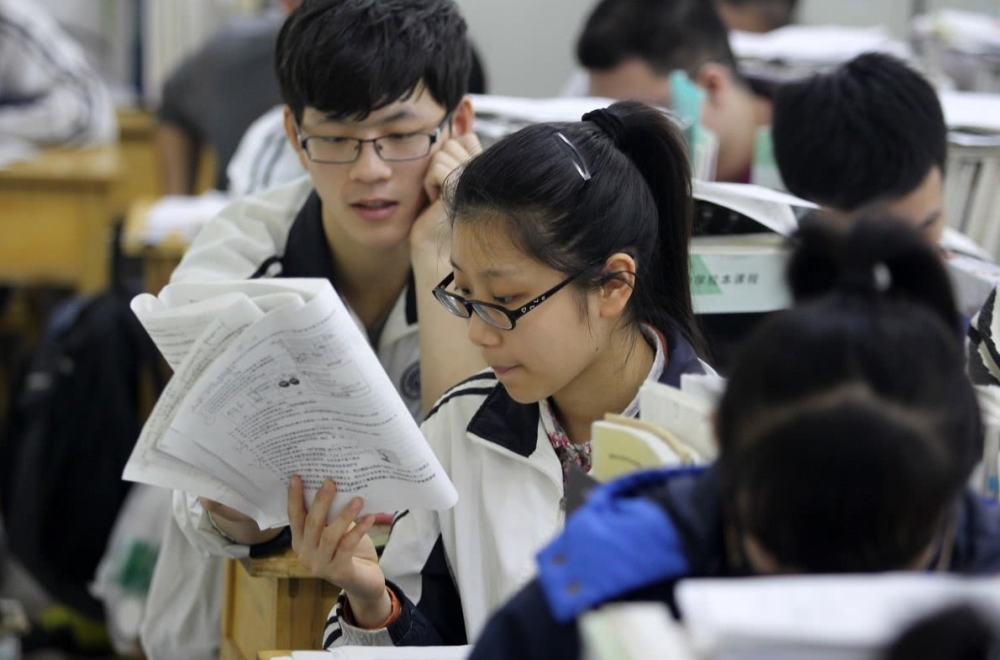 高考結(jié)束后，回收草稿紙成考生一大疑惑，直接帶走不是更方便嗎？
