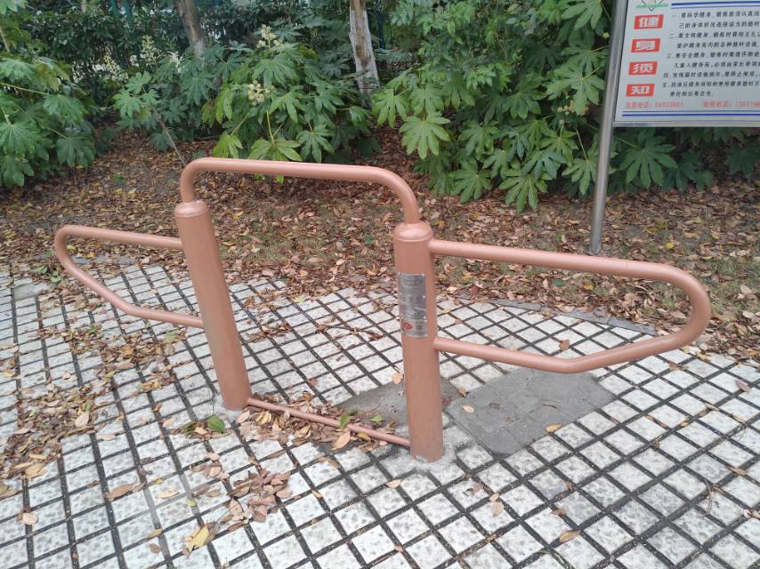 彈振壓腿器