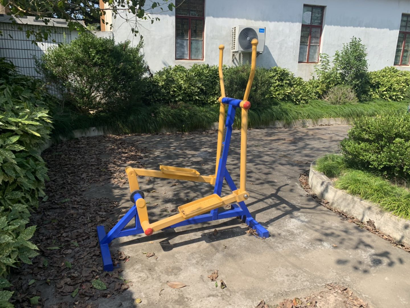 室外橢圓機