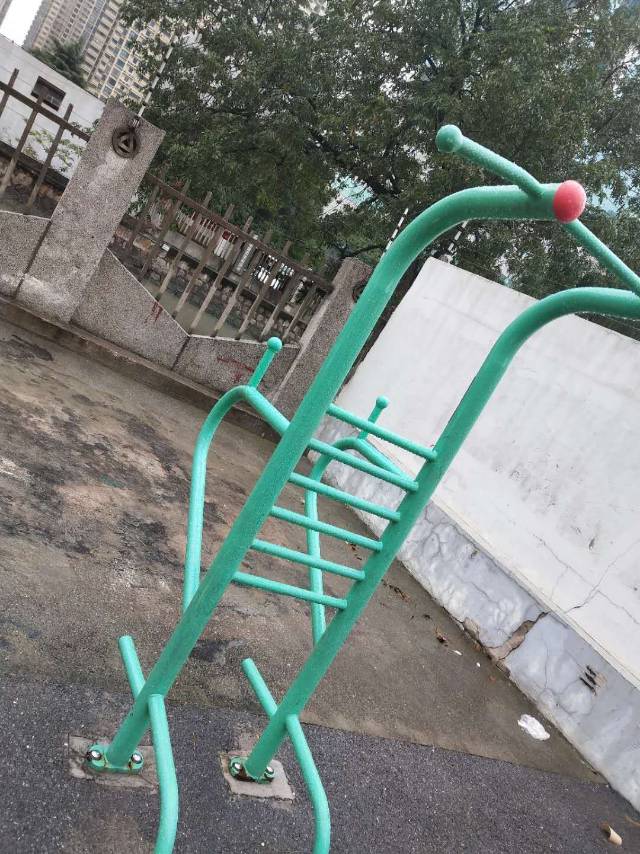 多功能鍛煉器