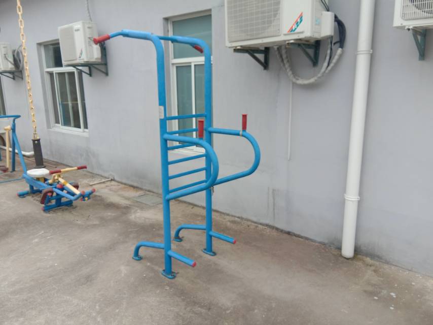 多功能訓(xùn)練器
