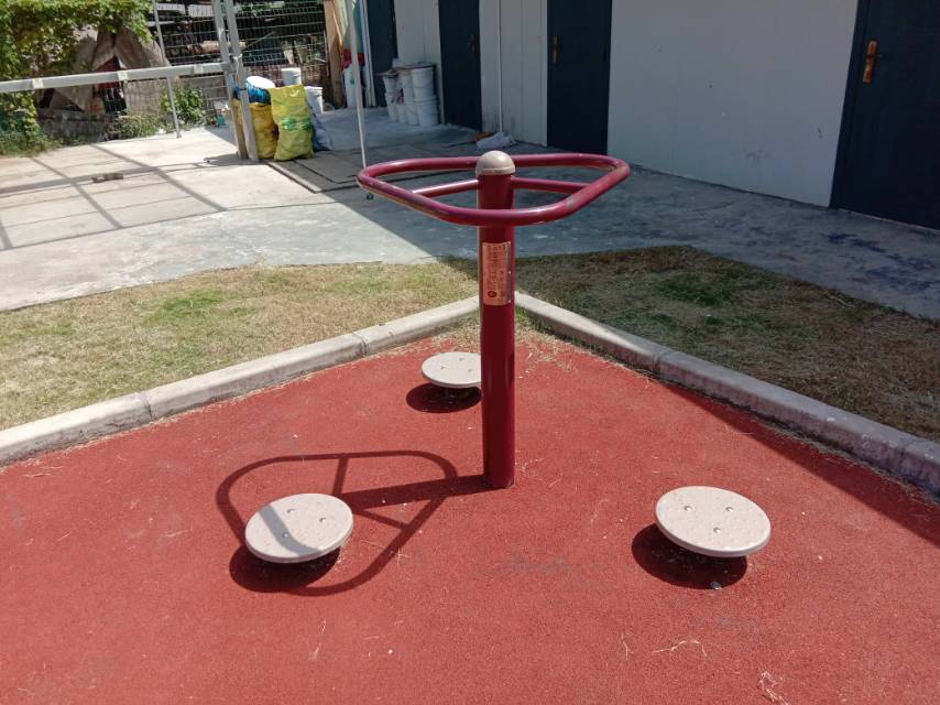 扭腰器