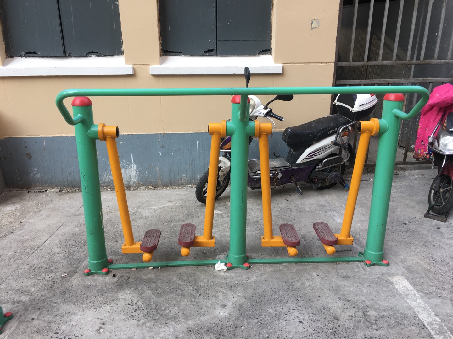 兩聯(lián)漫步機(jī)