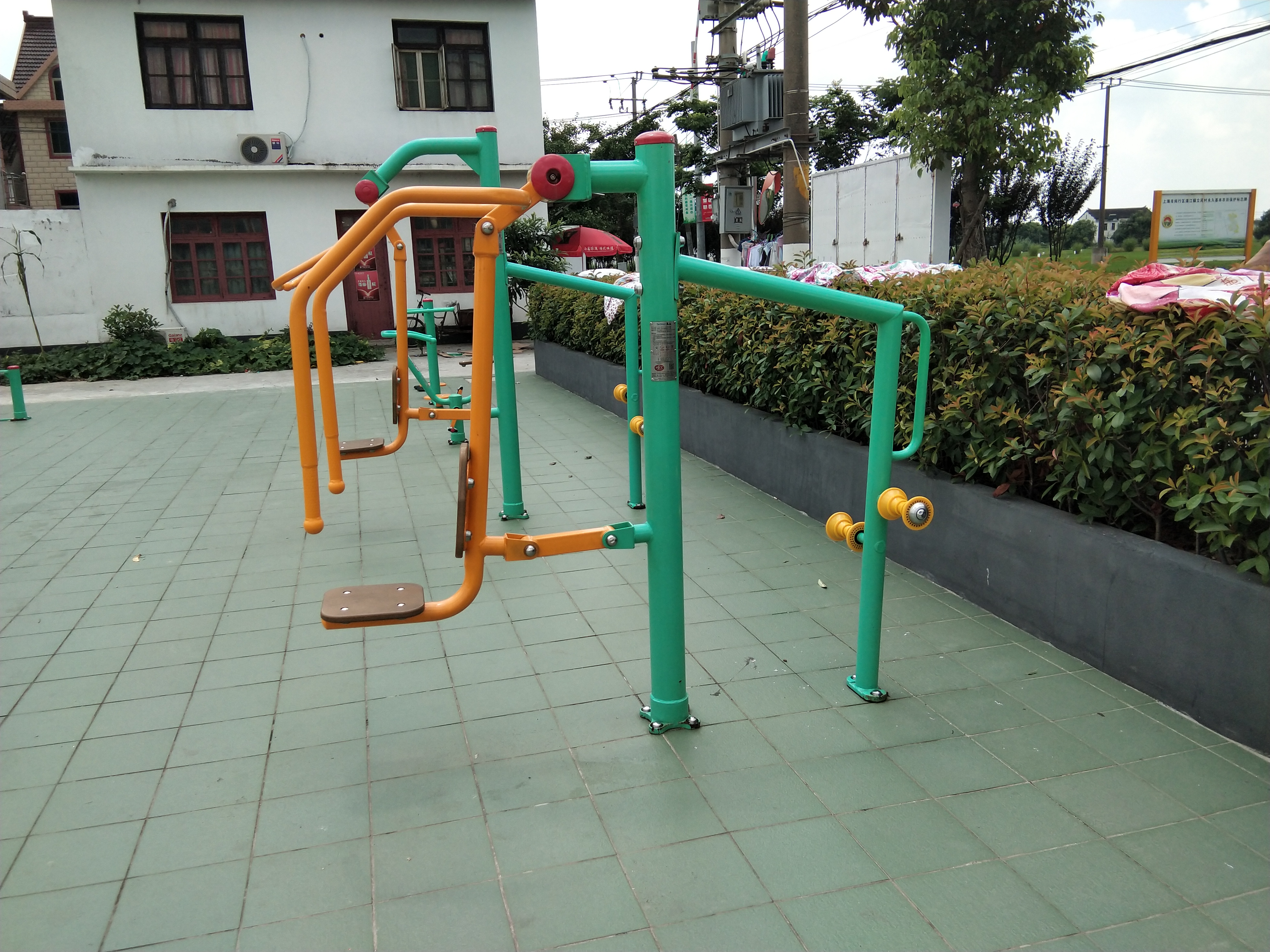 坐推訓練器