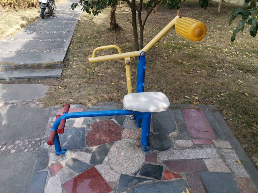 腹背鍛煉器