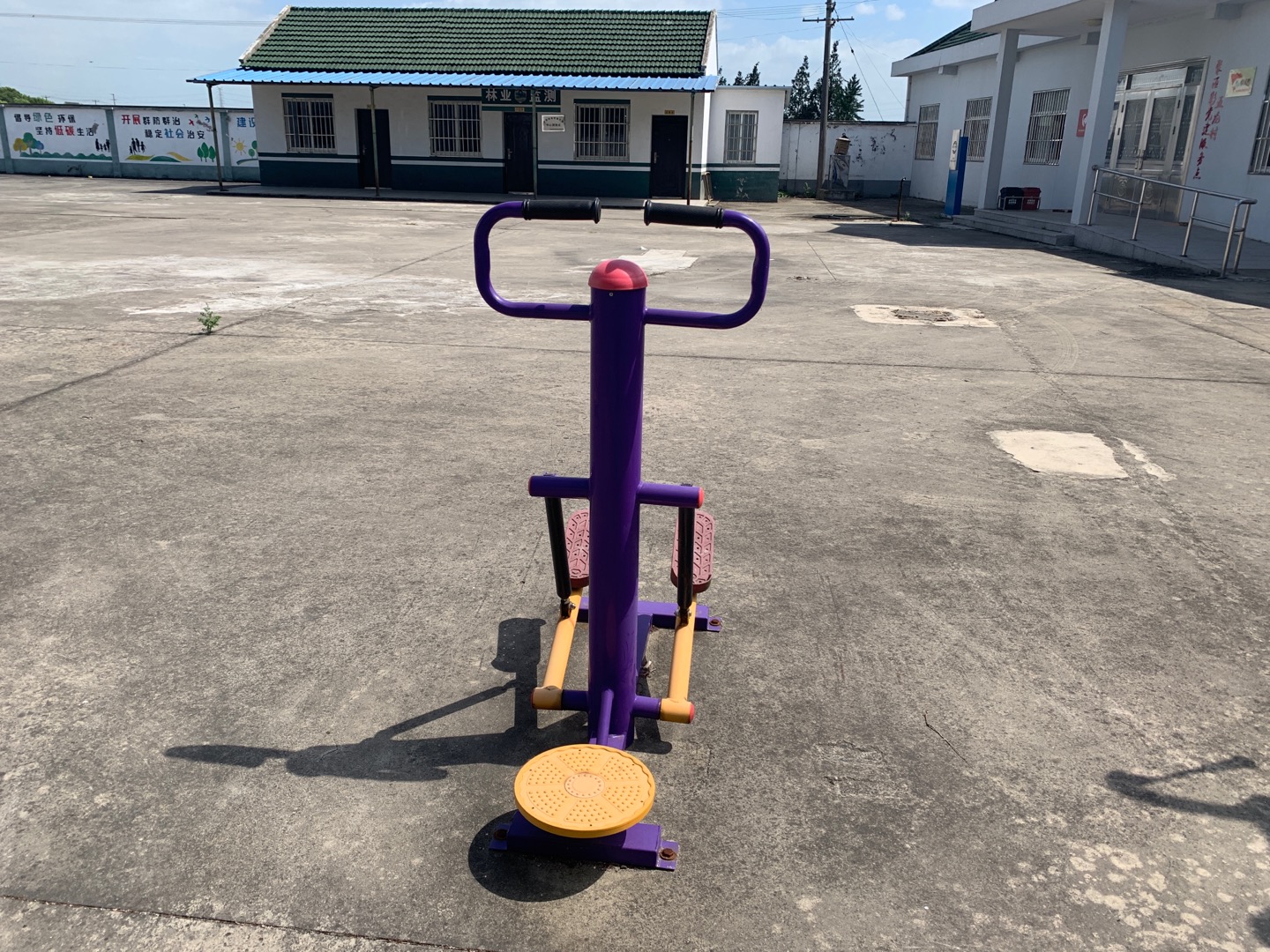 扭腰踏步機