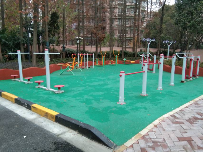 名苑小區(qū)益智健身點
