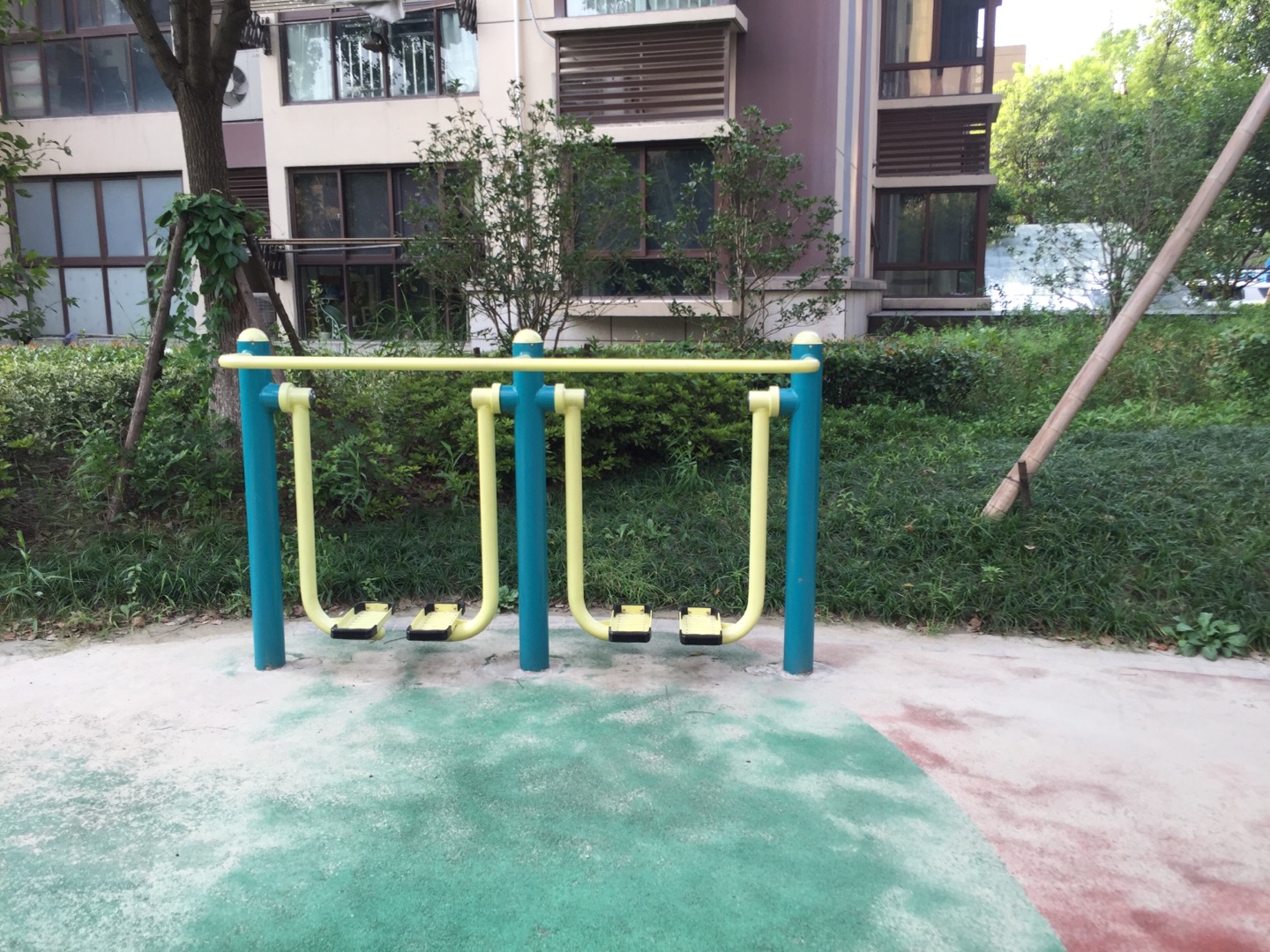 雙位太空漫步機