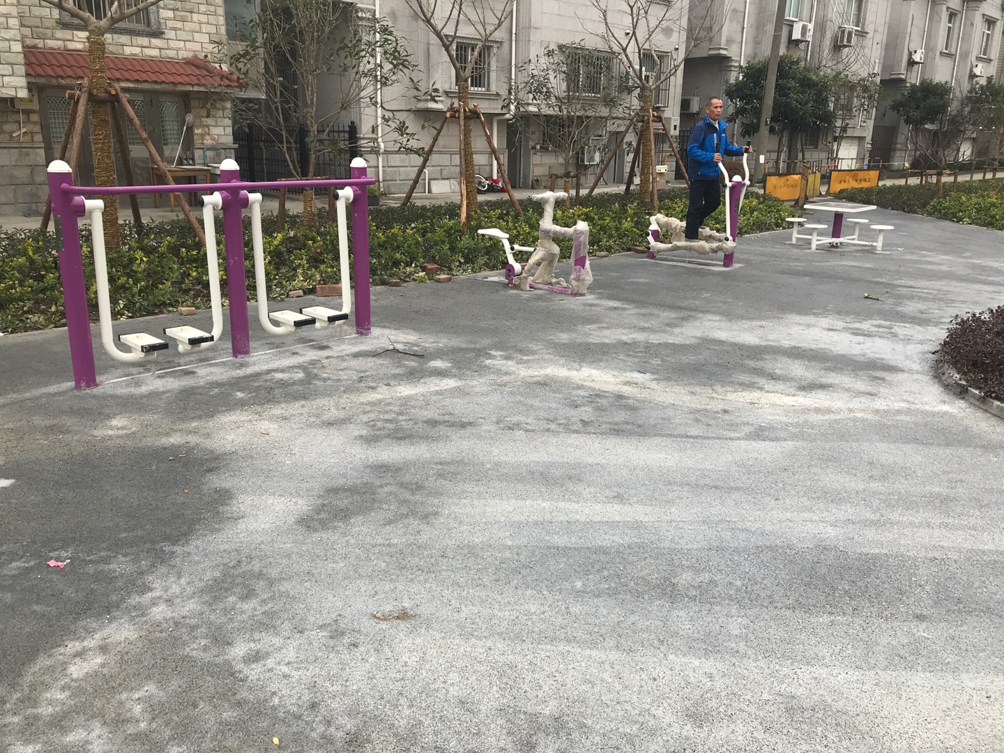 九亭鎮(zhèn)中心路小區(qū)益智健身點(diǎn)