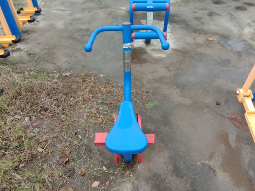 直立健身車