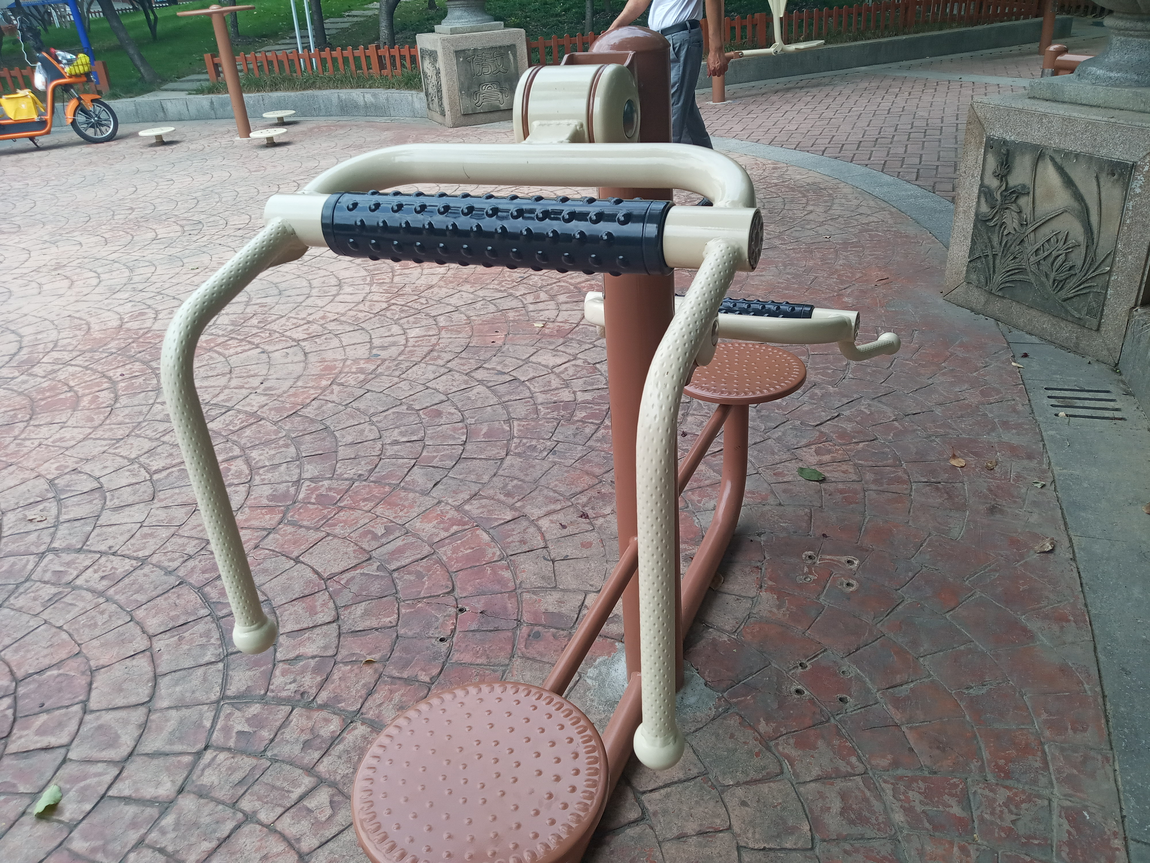 頸腰按摩器