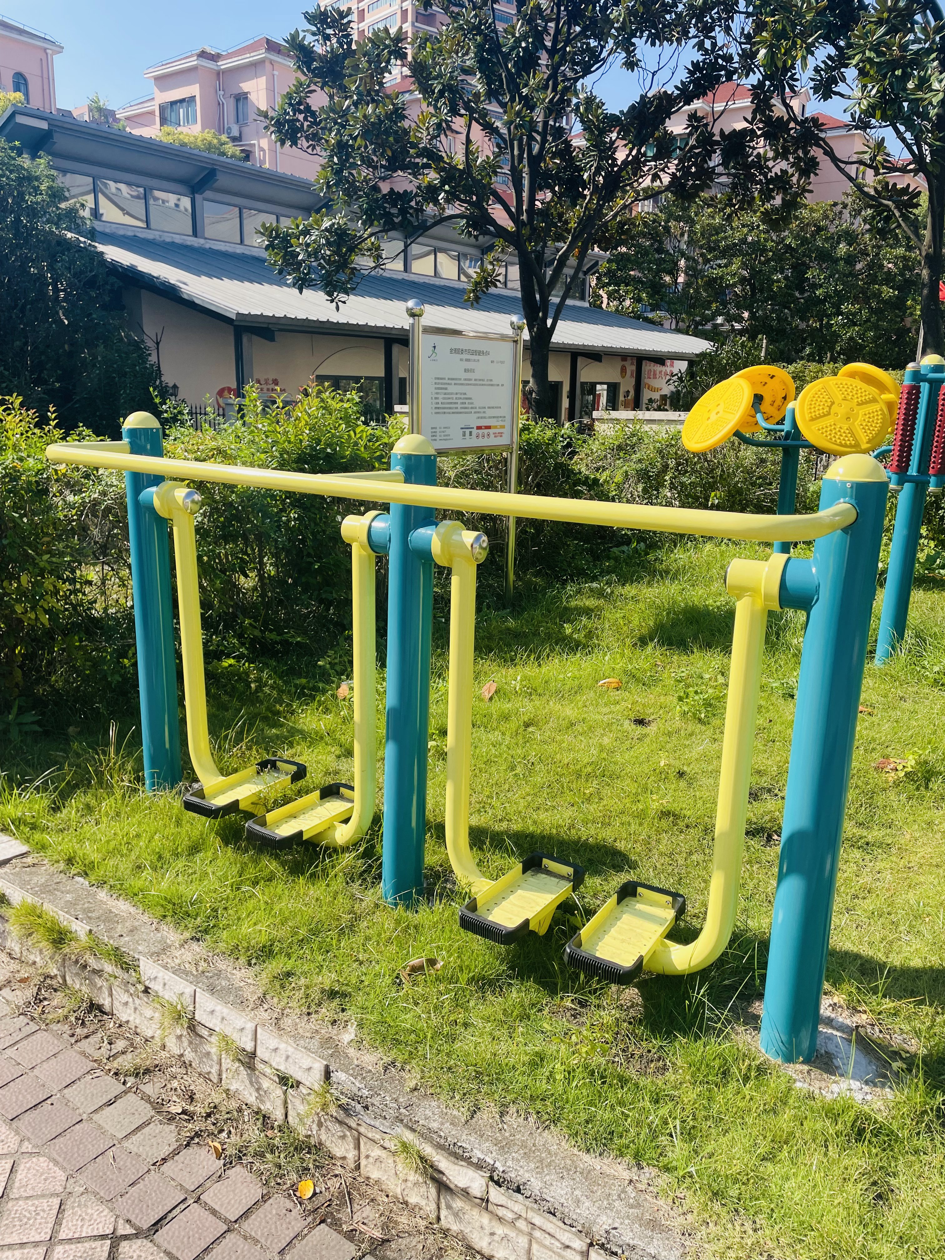 二位智能太空漫步機