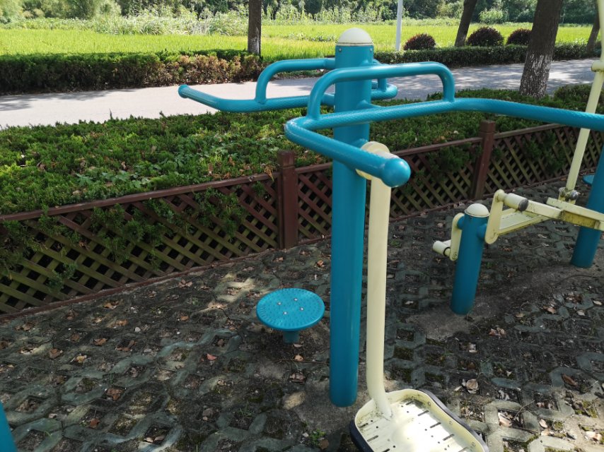 扭腰鐘擺器