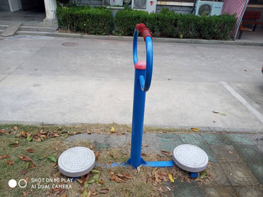 扭腰器
