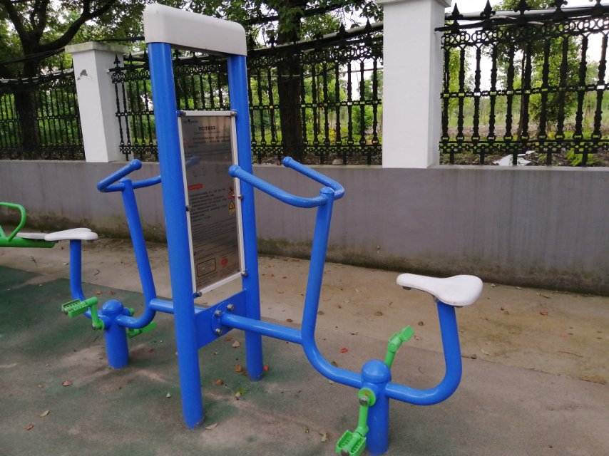 雙立柱健身車(chē)