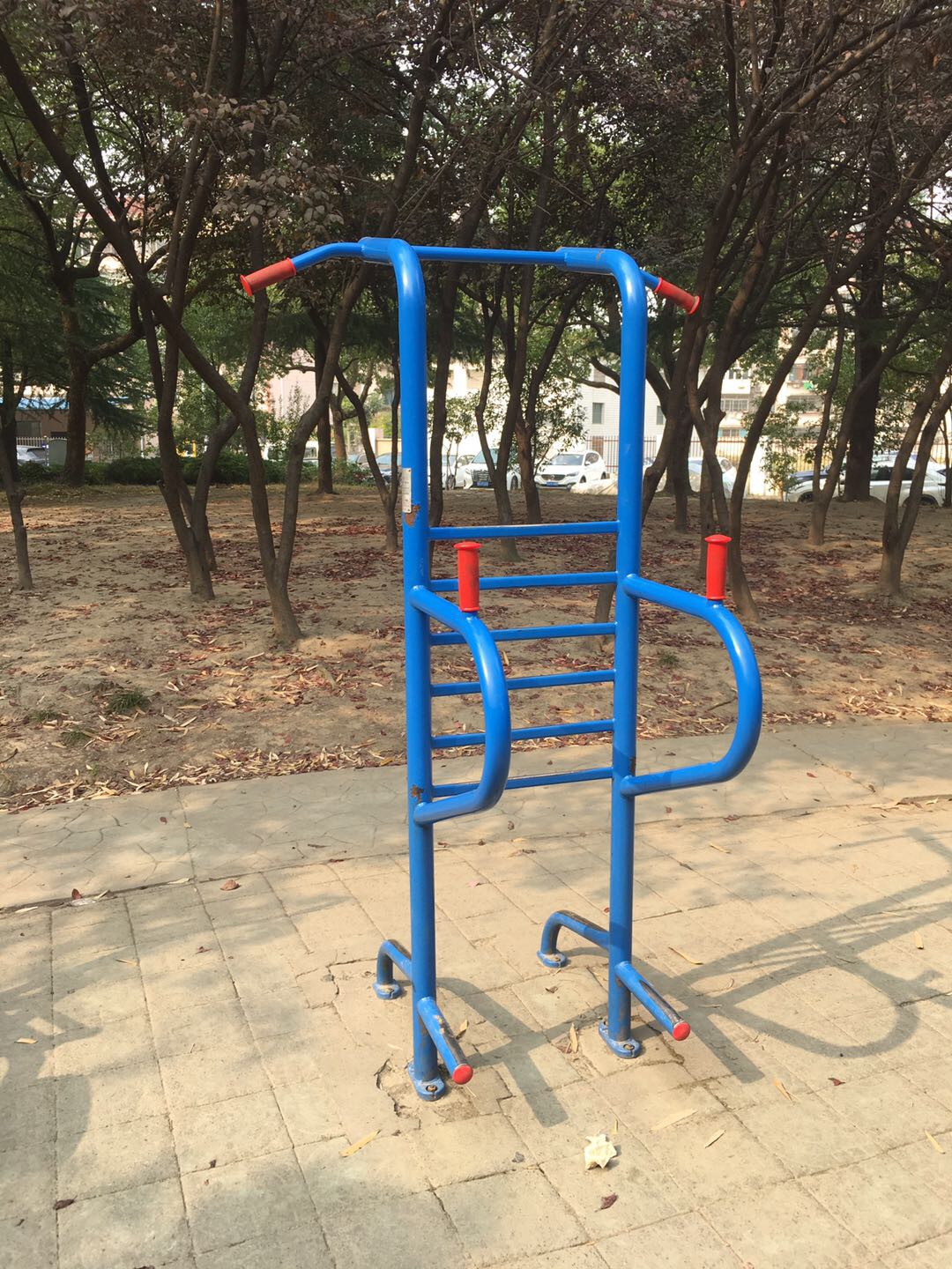 多功能訓(xùn)練器