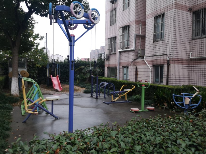 康泰居委健身點
