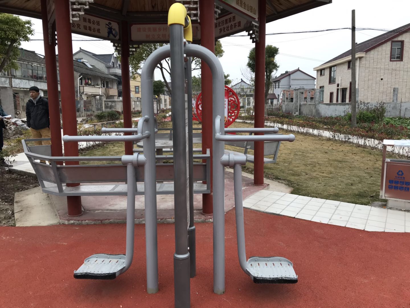 鐘擺器