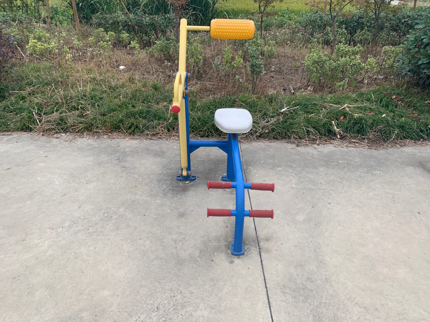 腹背鍛煉器