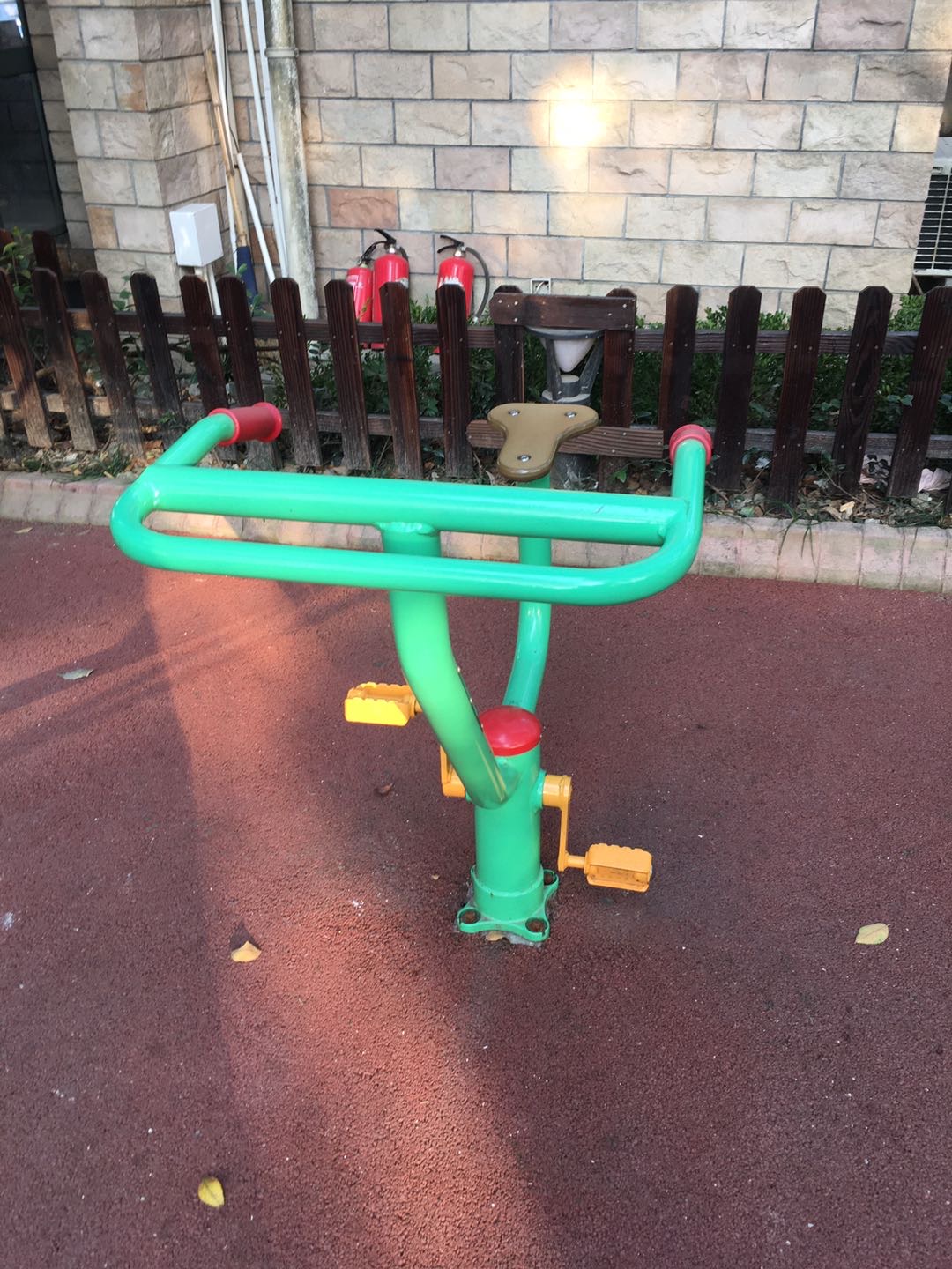 直立健身車