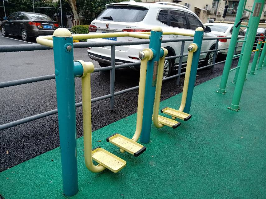 雙位太空漫步機